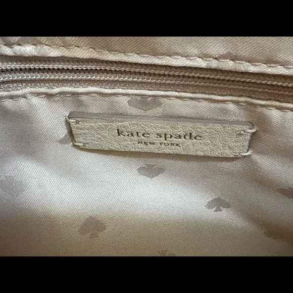 Kate Spade Run Around Large Flap Crossbody with Bonus Shoulder Stap. - Picture 8 of 12